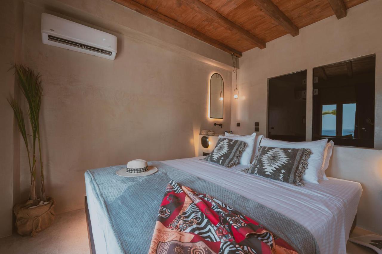 Legends In Town, By Mykonos High Hotel de apartamente *