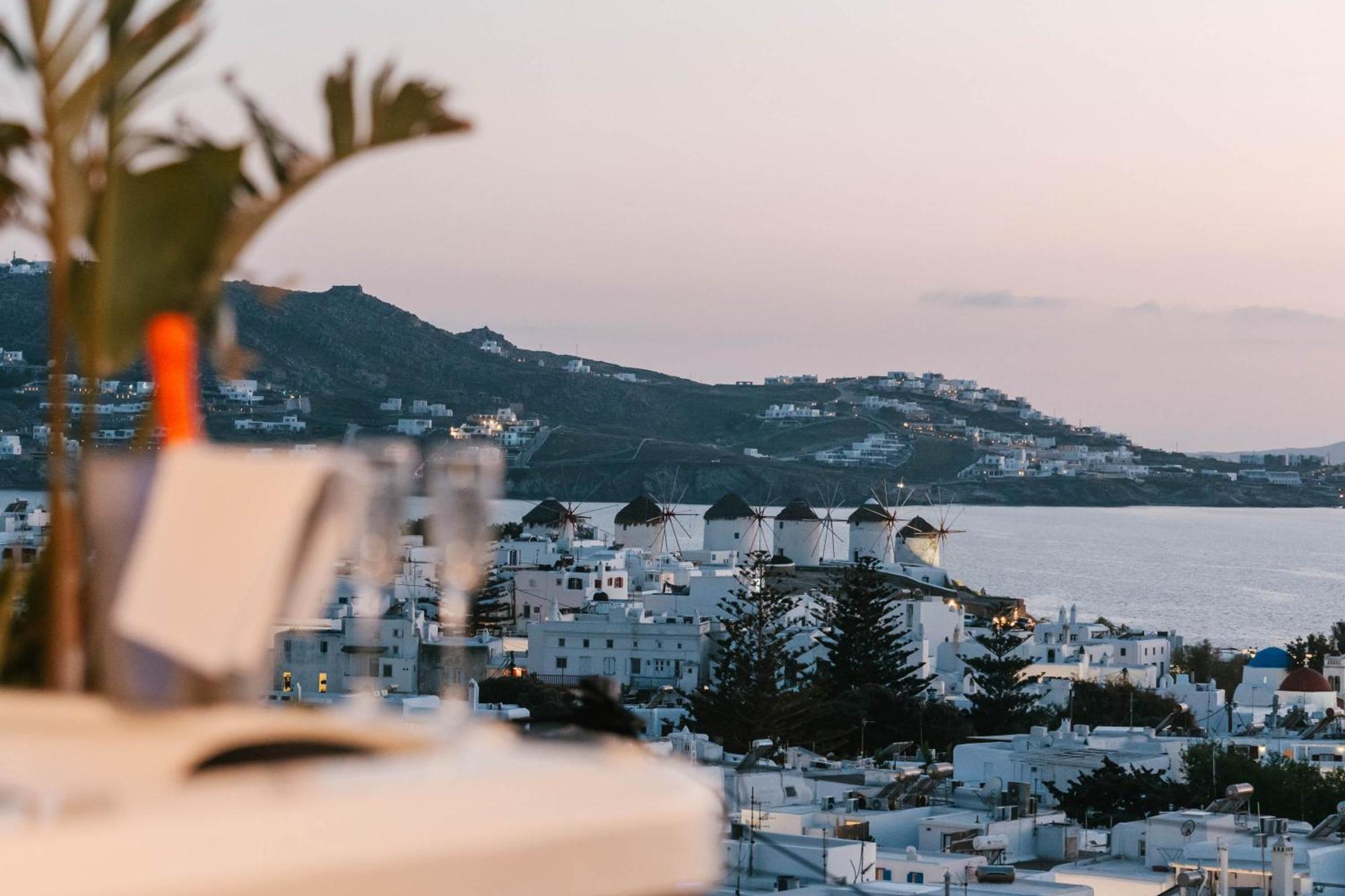 Legends In Town, By Mykonos High Hotel de apartamente *